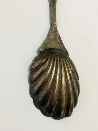 Colher Antiga Com Detalhes