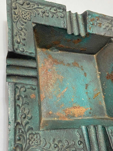 Antigo Incensário Em Ferro Fundido Trabalhado Artesanalmente