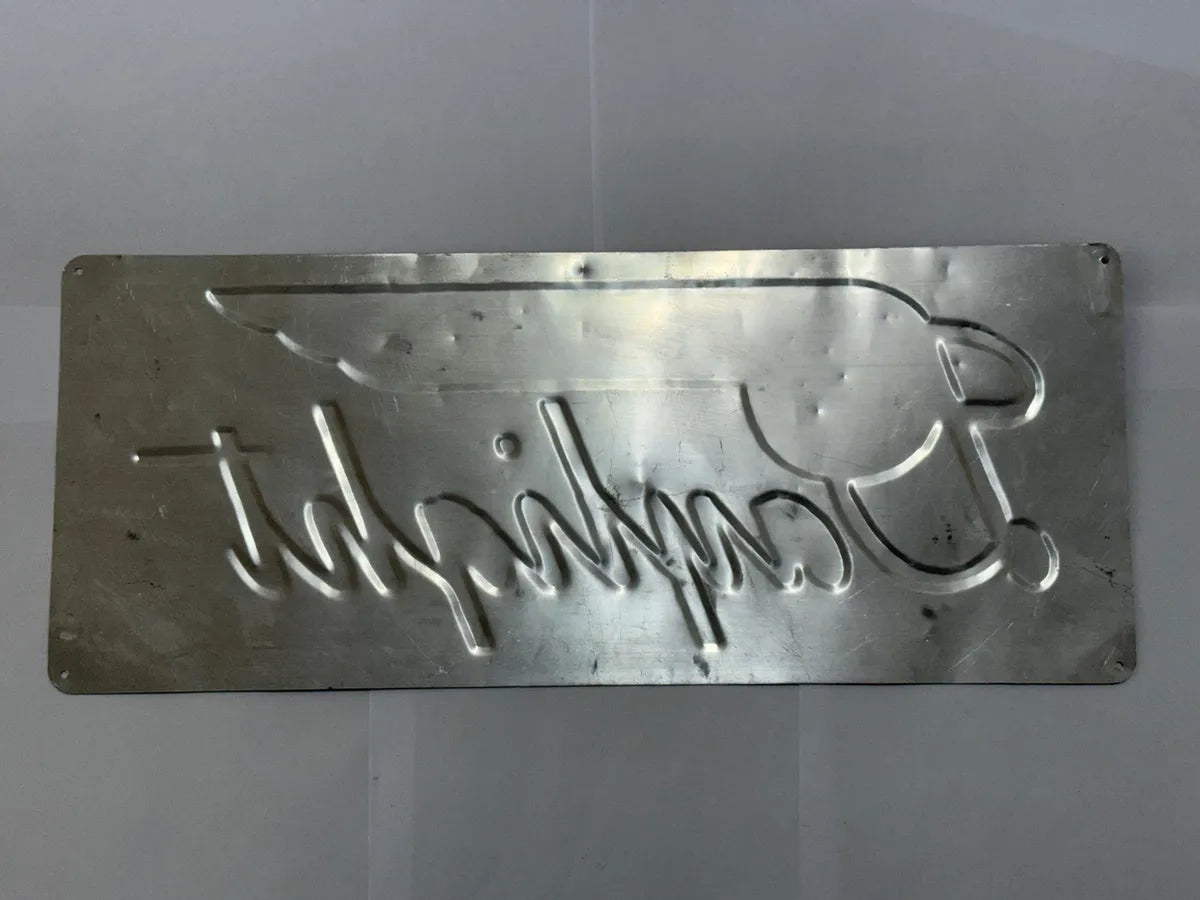 Placa Antiga Daylight Em Metal Decorativa Vermelha