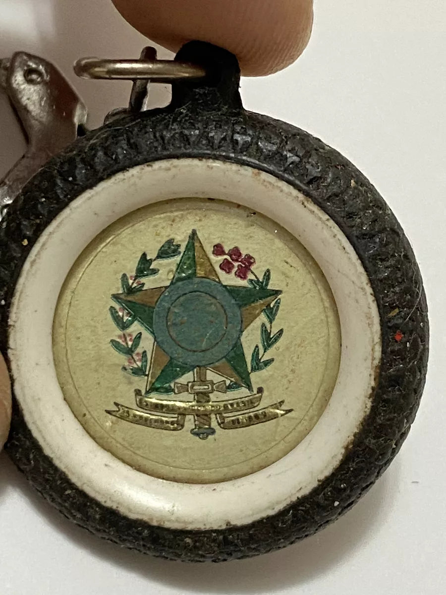 Chaveiro Antigo 1960 Brasília Roda Pneu Brasão Brasil