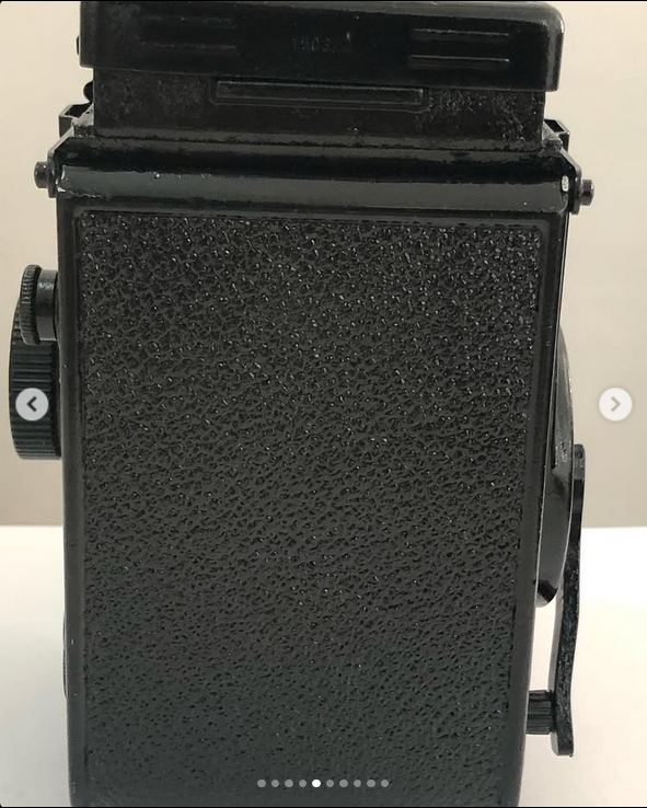 Câmera antiga Yashica Mat-124 B