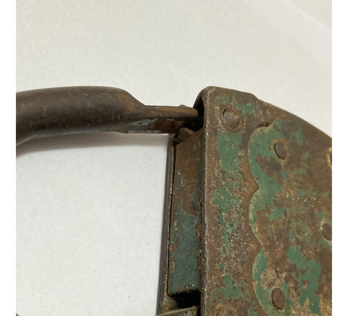 Cadeado Antigo Em Metal Med. 11,5 X 7,5cm