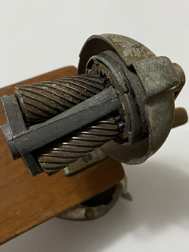 Apontador De Lápis De Mesa Da Marca Boston Self Feeder