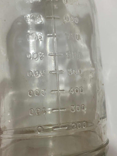 Antiga Garrafa De Vidro Com Medidor