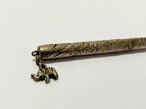 Caneta Antiga Prateada Com Pingente De Elefante