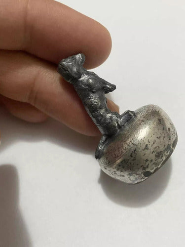Escultura Mini Antiga Cachorro De Pé Cor Prata Áustria 1890