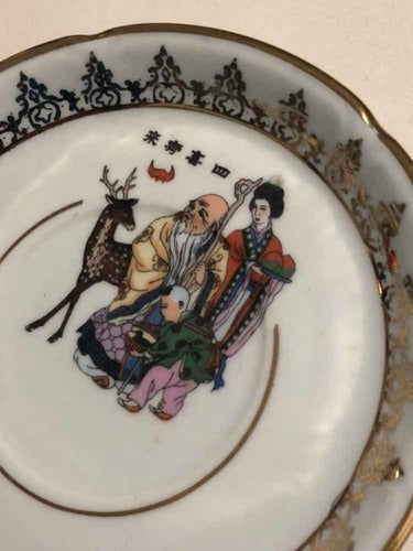 Prato Antigo De Porcelana Com Pintura Oriental
