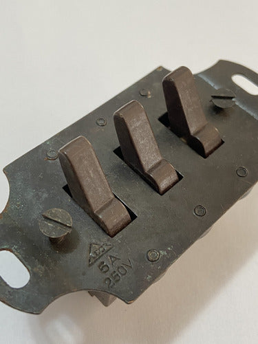 Antigo Interruptor Triplo Em Baquelite