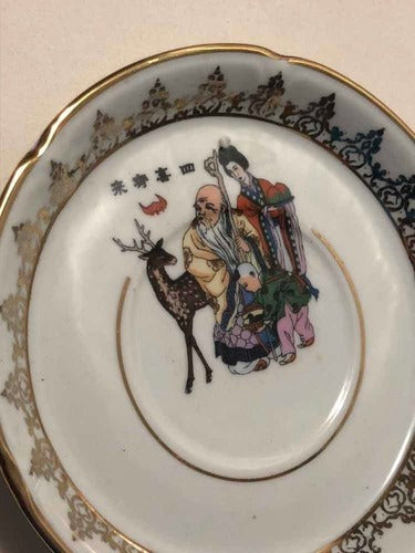 Prato Antigo De Porcelana Com Pintura Oriental