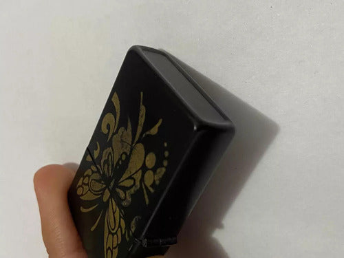 Isqueiro Antigo Com Desenho Borboleta