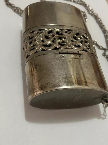 Bolsa De Metal Antiga Cor Prata Com Detalhes