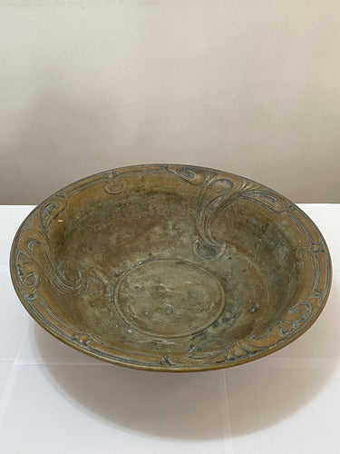 Bacia antiga Grande com relevo Art Nouveau – 47,5cm