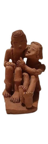 Escultura Antiga Casal Asiático Em Cerâmica - Abraço