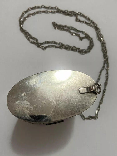 Bolsa De Metal Antiga Cor Prata Com Detalhes