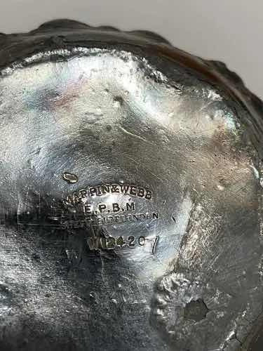 Vaso Antigo Em Metal Prata Mappin & Webb Com Desenhos Flor