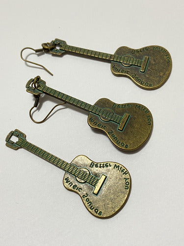 Chaveiro Botom Pin Broche Guitarra Rock Cor Bronze Antigo