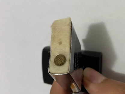 Isqueiro Antigo Com Desenho Borboleta