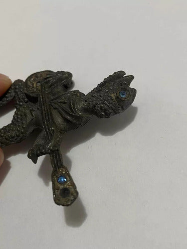 Broche Antigo Sapo Guitarra Com Pedra Azul Cor Prata