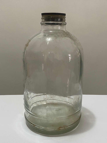 Antiga Garrafa De Vidro Com Medidor