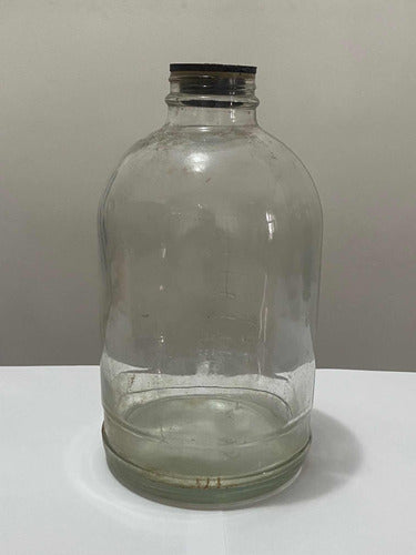 Antiga Garrafa De Vidro Com Medidor