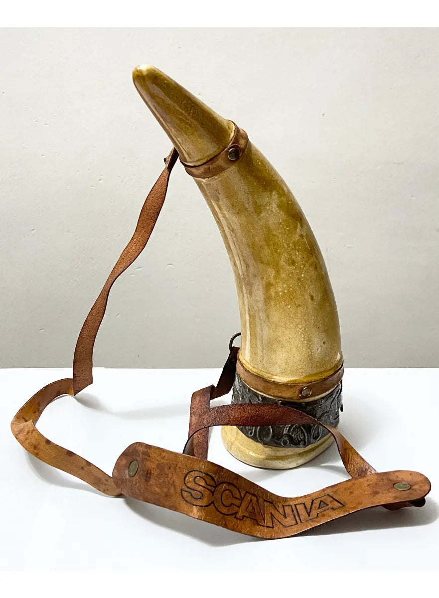 Caneca Chifre Cerâmica Scania C/ Alça De Couro Drinking Horn
