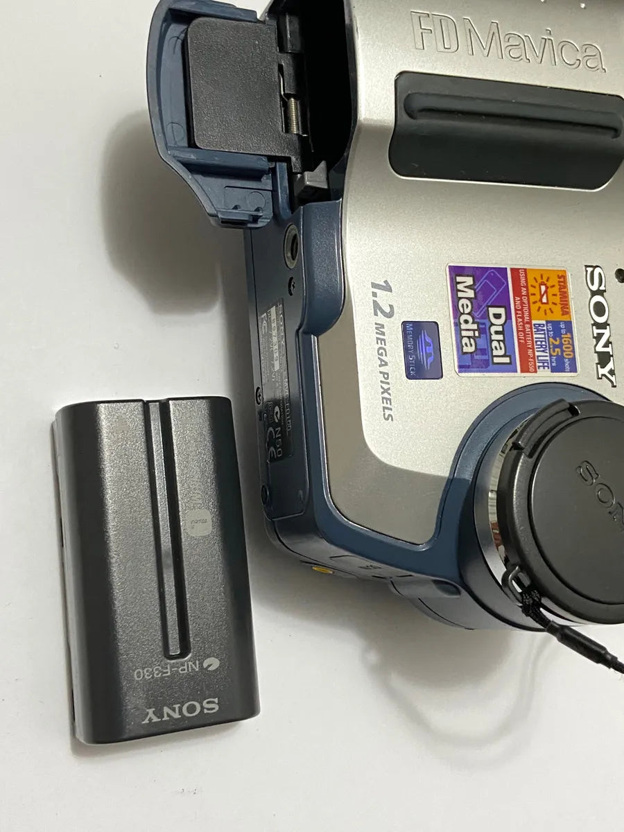Câmera Sony Fd Mavica 1.2mp - Antiga Colecionável Prateado