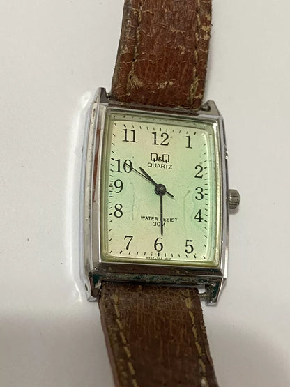 Relógio Antigo Q&q Quartz Japan Water Resistent