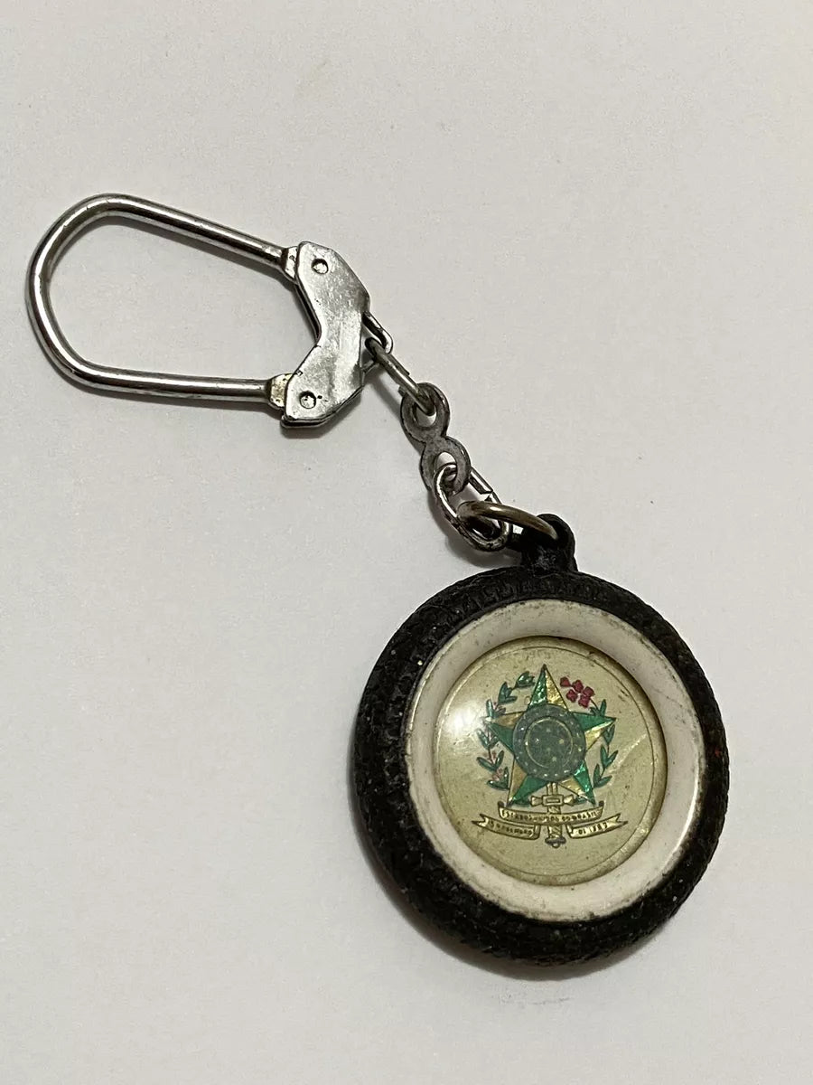 Chaveiro Antigo 1960 Brasília Roda Pneu Brasão Brasil