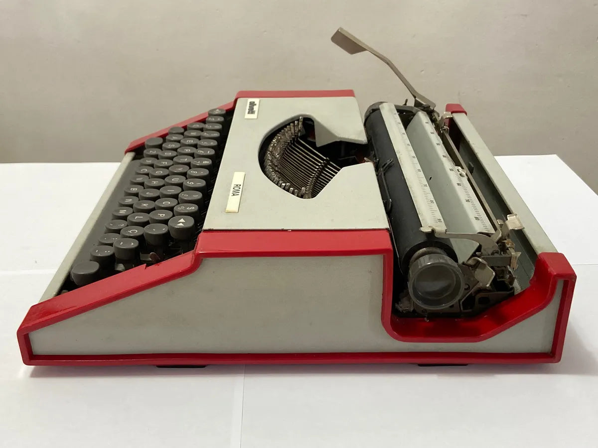 Máquina De Escrever Olivetti Roma Vermelha Antiga