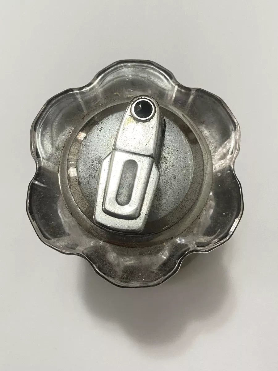 Isqueiro De Mesa Antigo Em Vidro E Metal