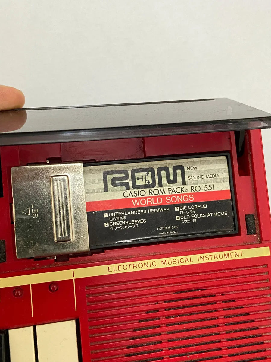 Teclado Antigo Casio Pt-82 Vermelho C/ Cartucho Rom Anos 80