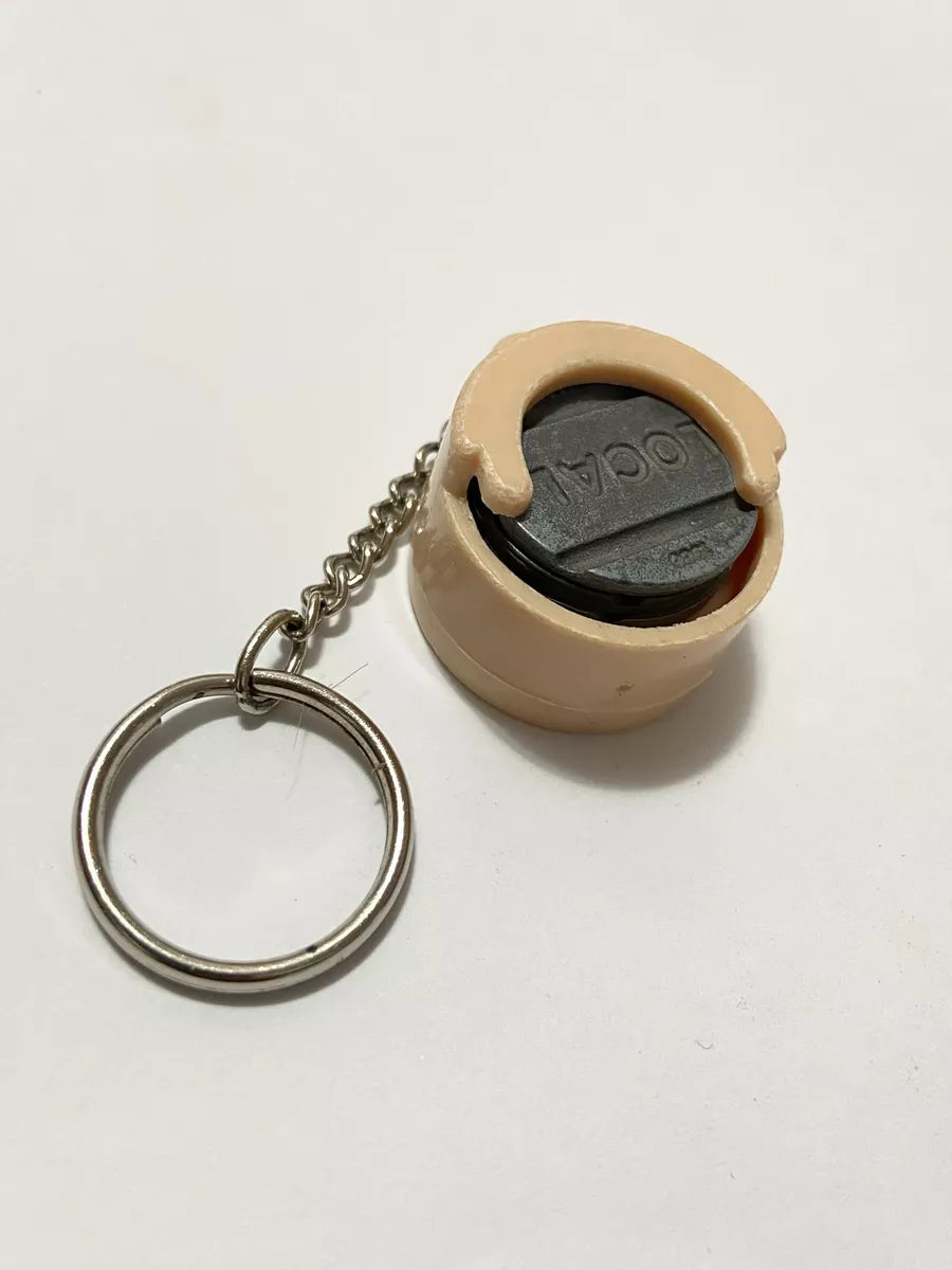 Chaveiro Antigo Porta Fichas Telefônicas Com Fichas Bege