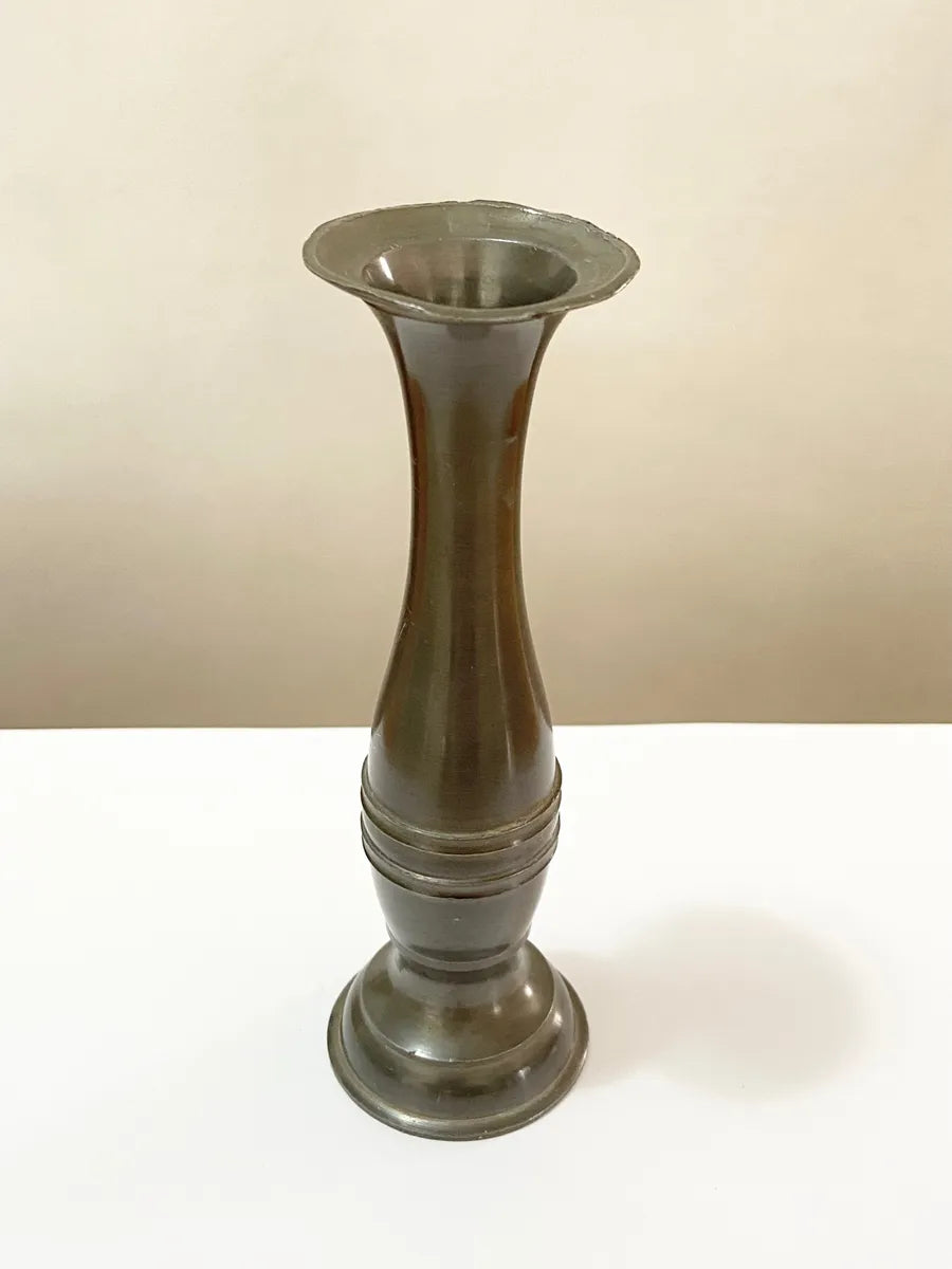 Vaso Solitário Antigo Em Estanho Prateado