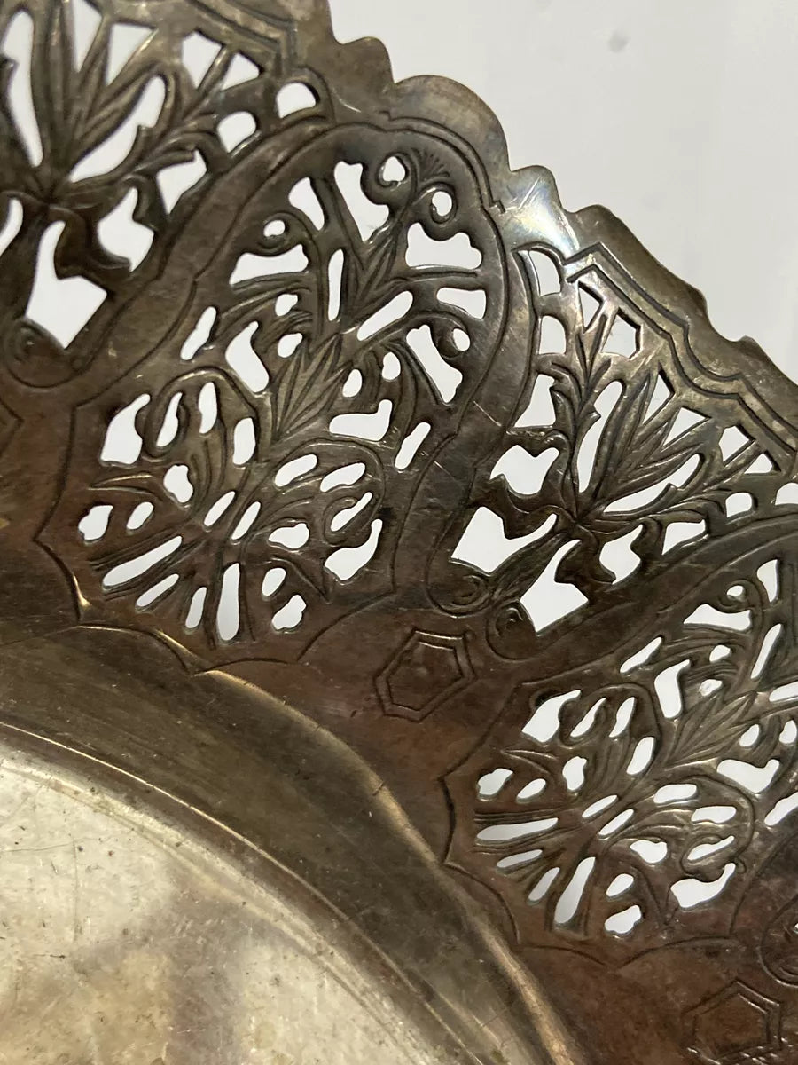 Antiga Bandeja Com Bordas Detalhadas Metal Prata