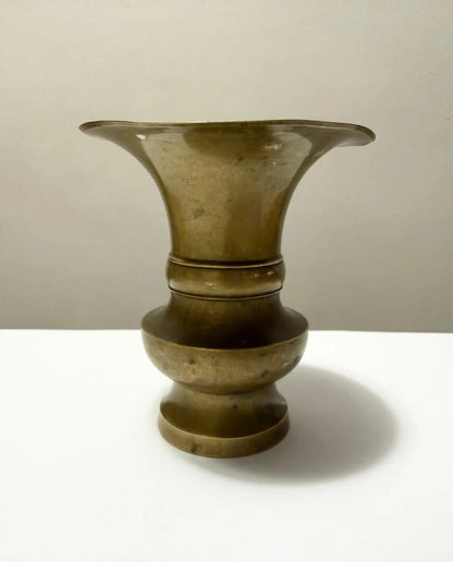 Castiçal Antigo Em Metal Dourado 9x8cm Bronze