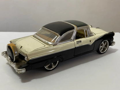 Antiga Miniatura Ford Fairlane Crown Victoria 1955 1:24 Branco