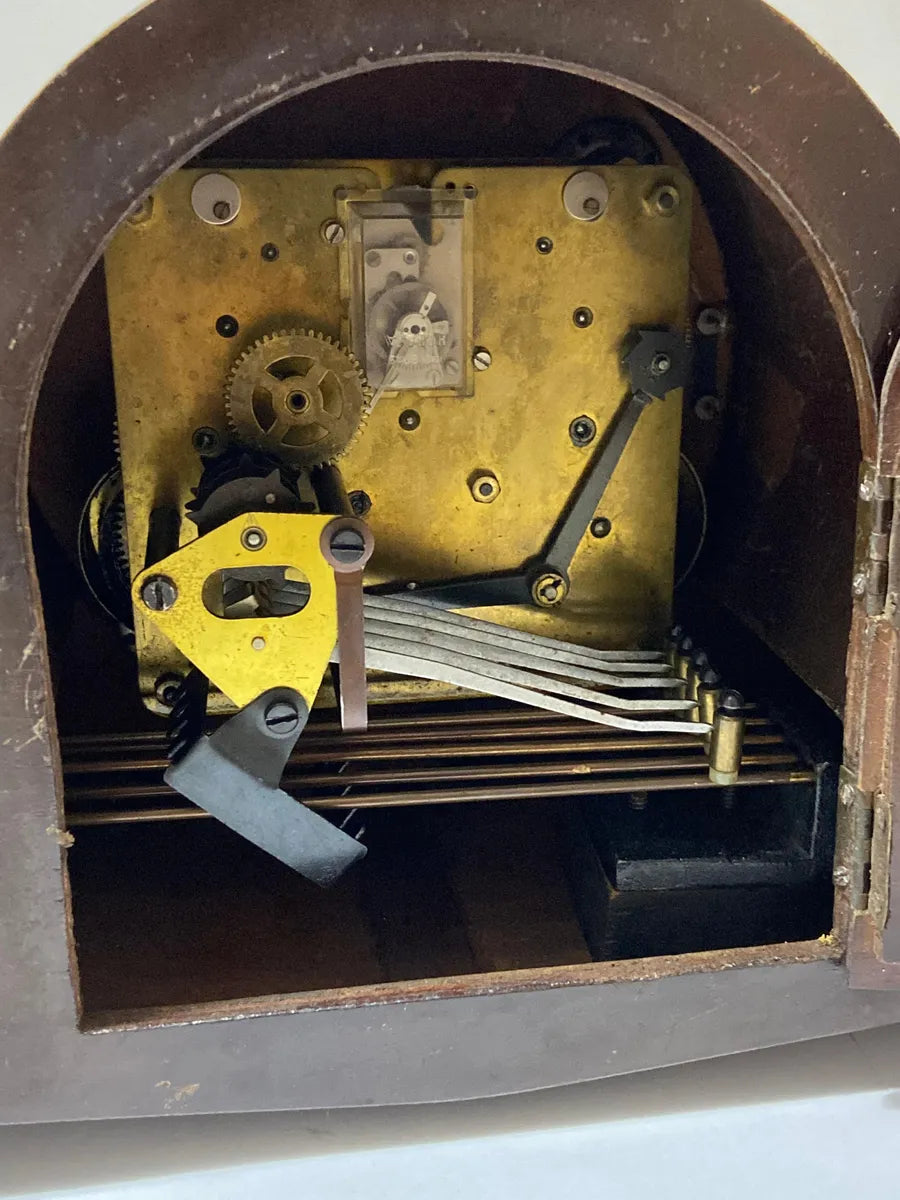 Relógio Antigo De Mesa Carrilhão Suiço Silco