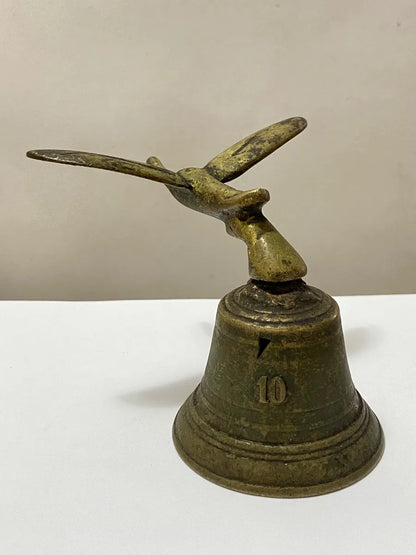 Sino Antigo De Bronze Com Pássaro Em Voo