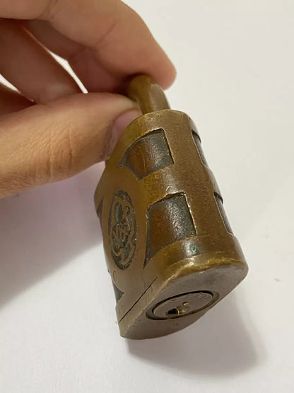 Cadeado Antigo Yale Y&t