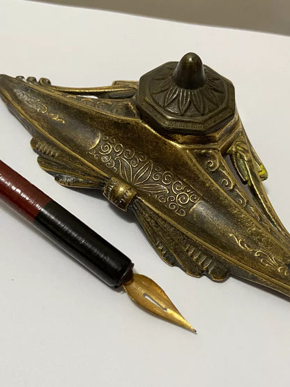 Tinteiro Porta Caneta Antigo Em Bronze + Pena Fritz Johansen