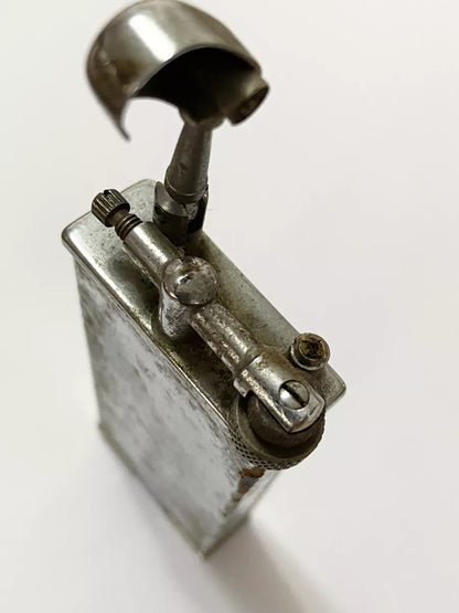 Isqueiro Antigo Marca A D Cromado Prata