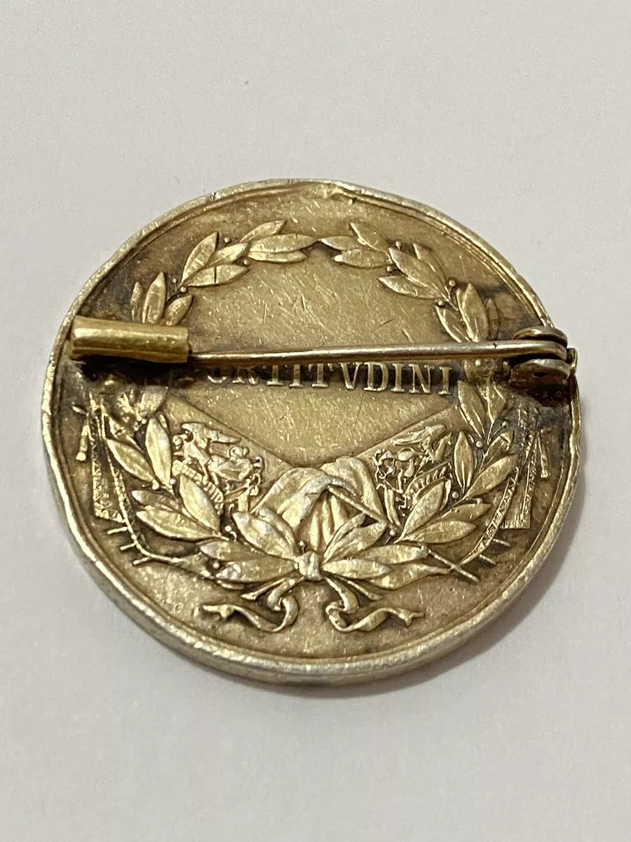 Medalha Antiga Broche Austria Bravura Primeira Guerra 1916