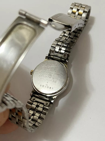 Relógio Antigo Seiko Day Date Quartz Japan Dourado E Prata