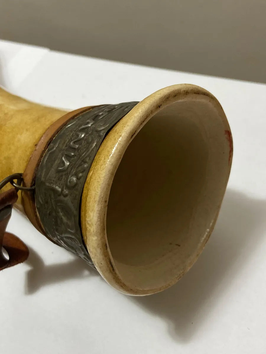 Caneca Chifre Cerâmica Scania C/ Alça De Couro Drinking Horn