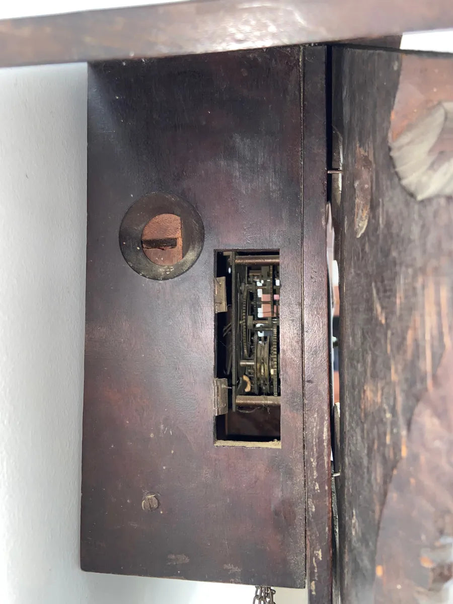 Relógio Cuco Antigo De Parede Marca H Em Madeira Entalhada Marrom Marrom