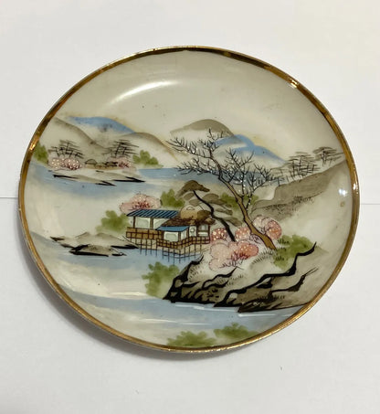 Prato Japonês Antigo Em Porcelana Pintado À Mão Colorido
