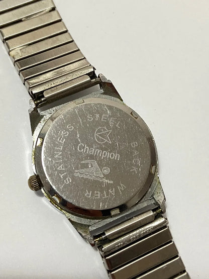 Relógio Antigo Champion Quartz Pulseira Aço Cor Prata Prateado
