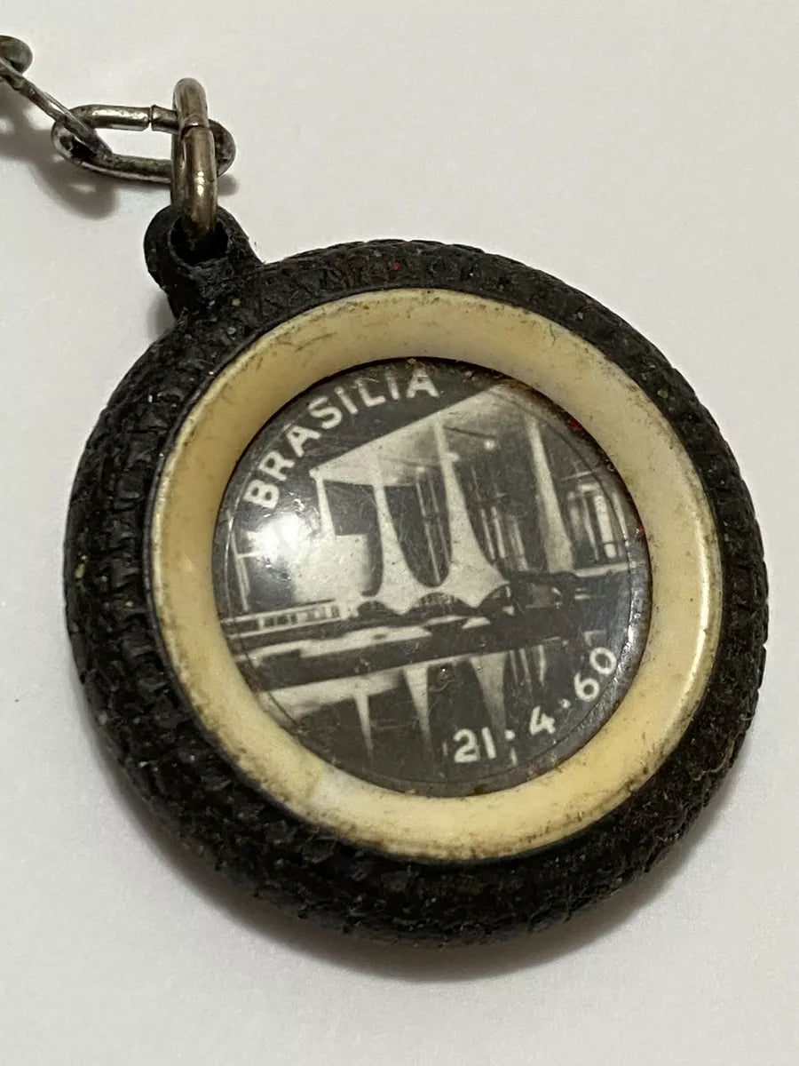 Chaveiro Antigo 1960 Brasília Roda Pneu Brasão Brasil