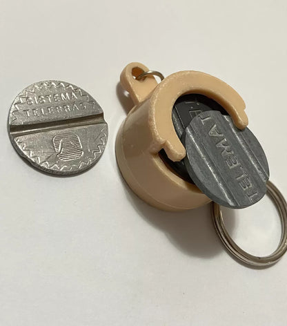 Chaveiro Antigo Porta Fichas Telefônicas Com Fichas Bege
