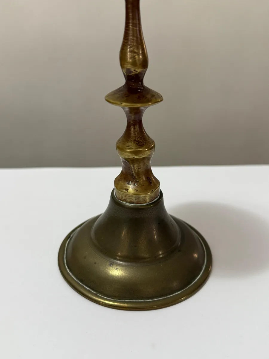 Antigo Castiçal Inglês Em Bronze/latão Século XIX
